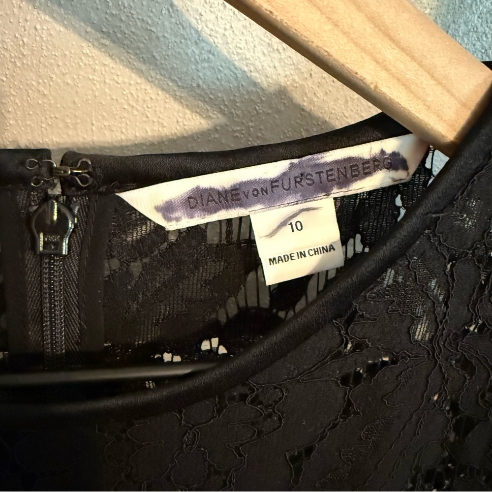 Diane Von Furstenberg Carly Black Lace Midi Dress Size 10 - Picture 3 of 10